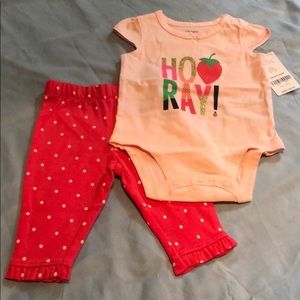 Carter’s 2 piece outfit